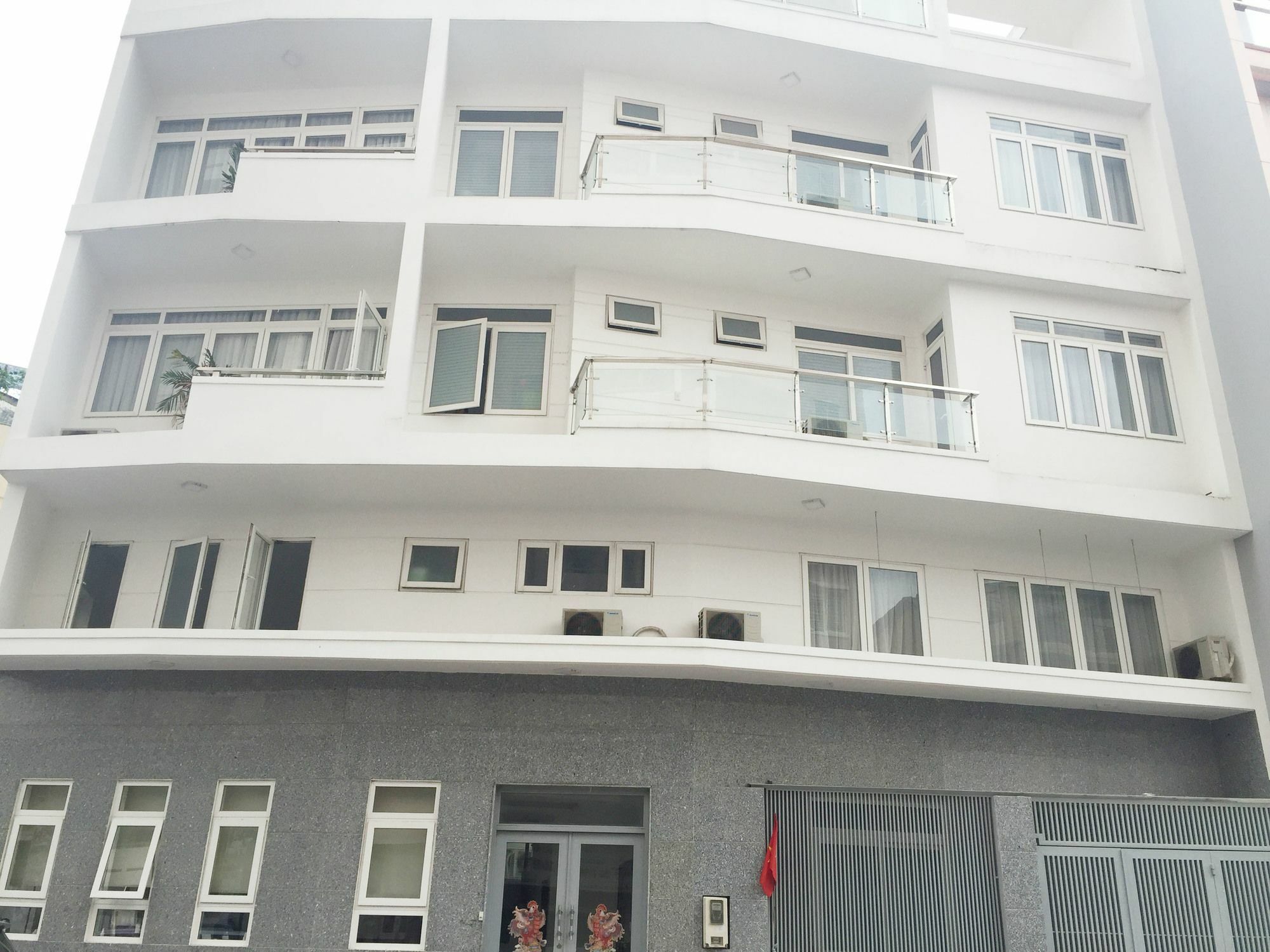 M-H Serviced Apartment Хошимин Экстерьер фото